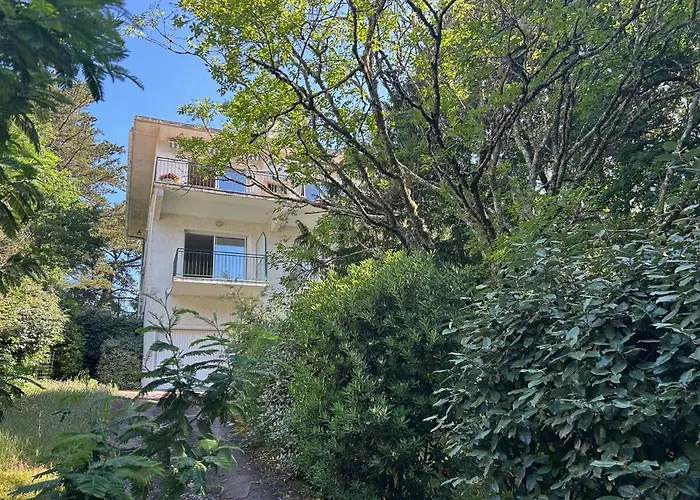 Apartment Pereire A Pied